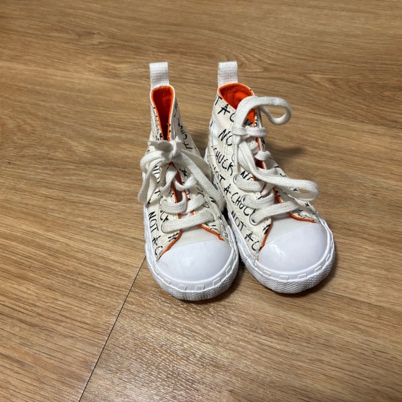 Convers: Chucks - Picture 6 of 7